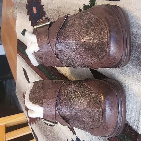 COPY - JBU (JAMBU) Fleece lined clogs. Super comfy footbed. Size 7  Brown.   NWT - Picture 2 of 7